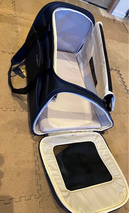 サムソナイト　高級輸入犬猫用キャリーバック