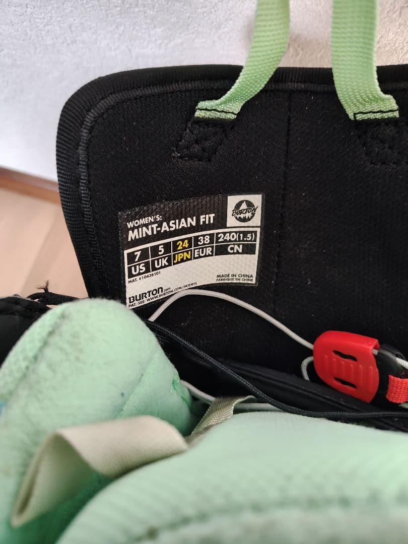 美品!!　Burton ブーツ MINT ASIAN FIT 24cm