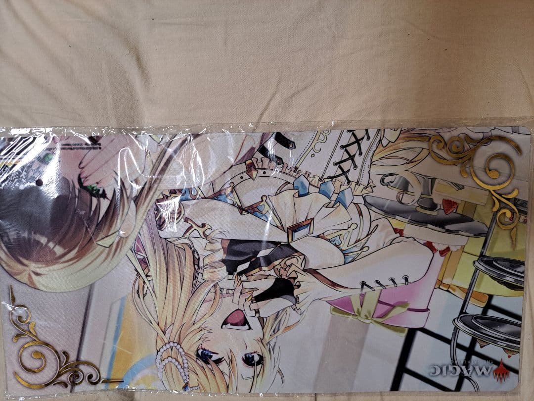 《息詰まる徴税》 箔押しプレイマット　MTG 未開封