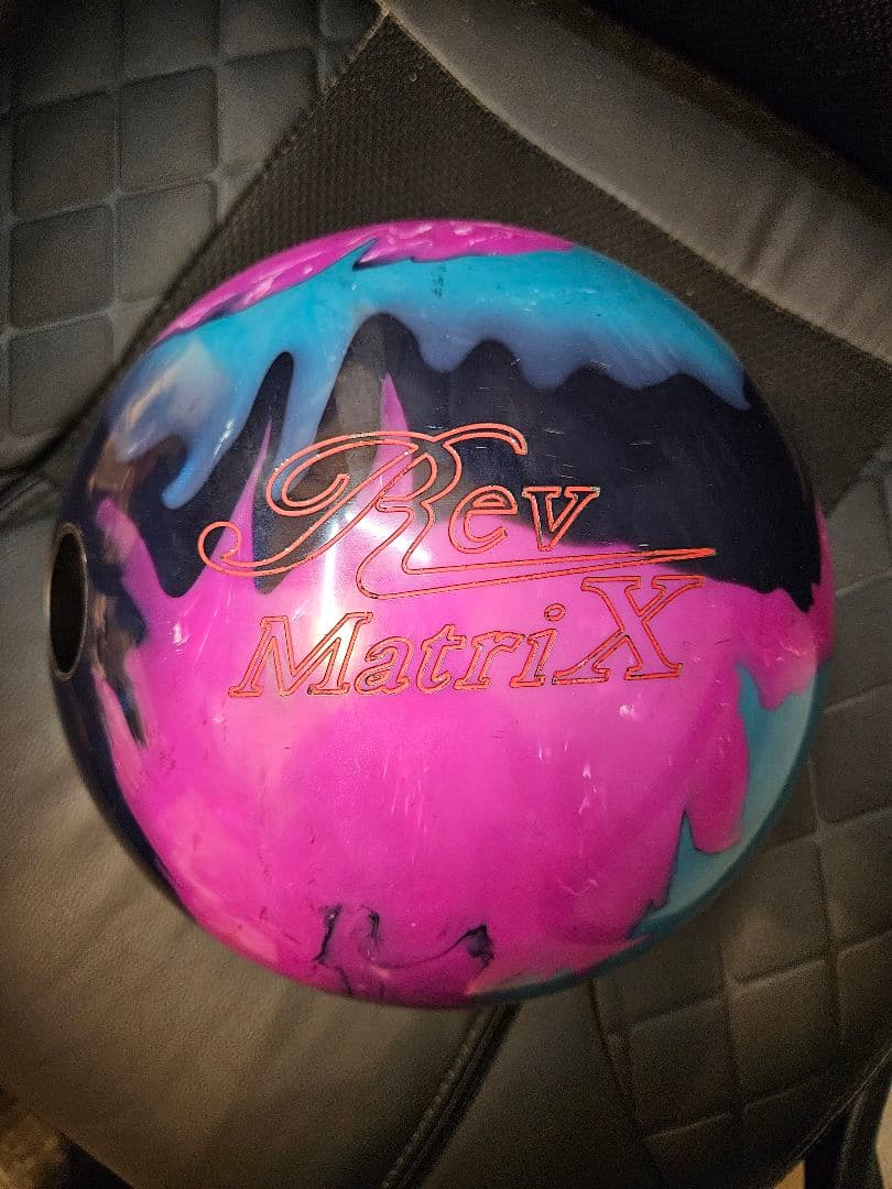 【900GLOBAL】 Rev MatriX 15ポンドボウリングボール