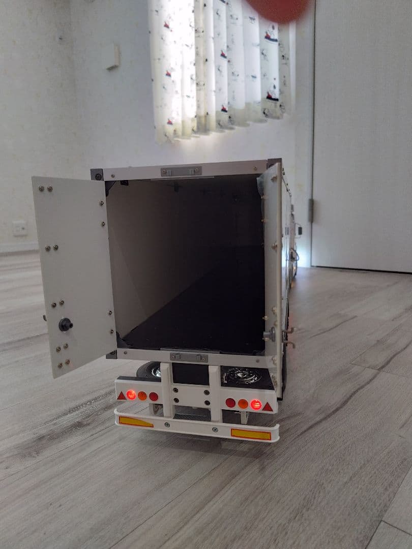 トレーラーヘッド　スカニア　R620 　6×4　ハイライン