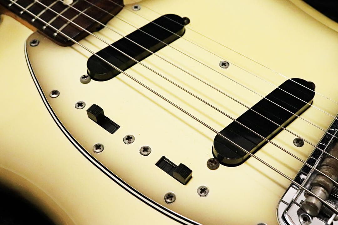 Fender 1977〜78 Mustang Antigua アンティグア