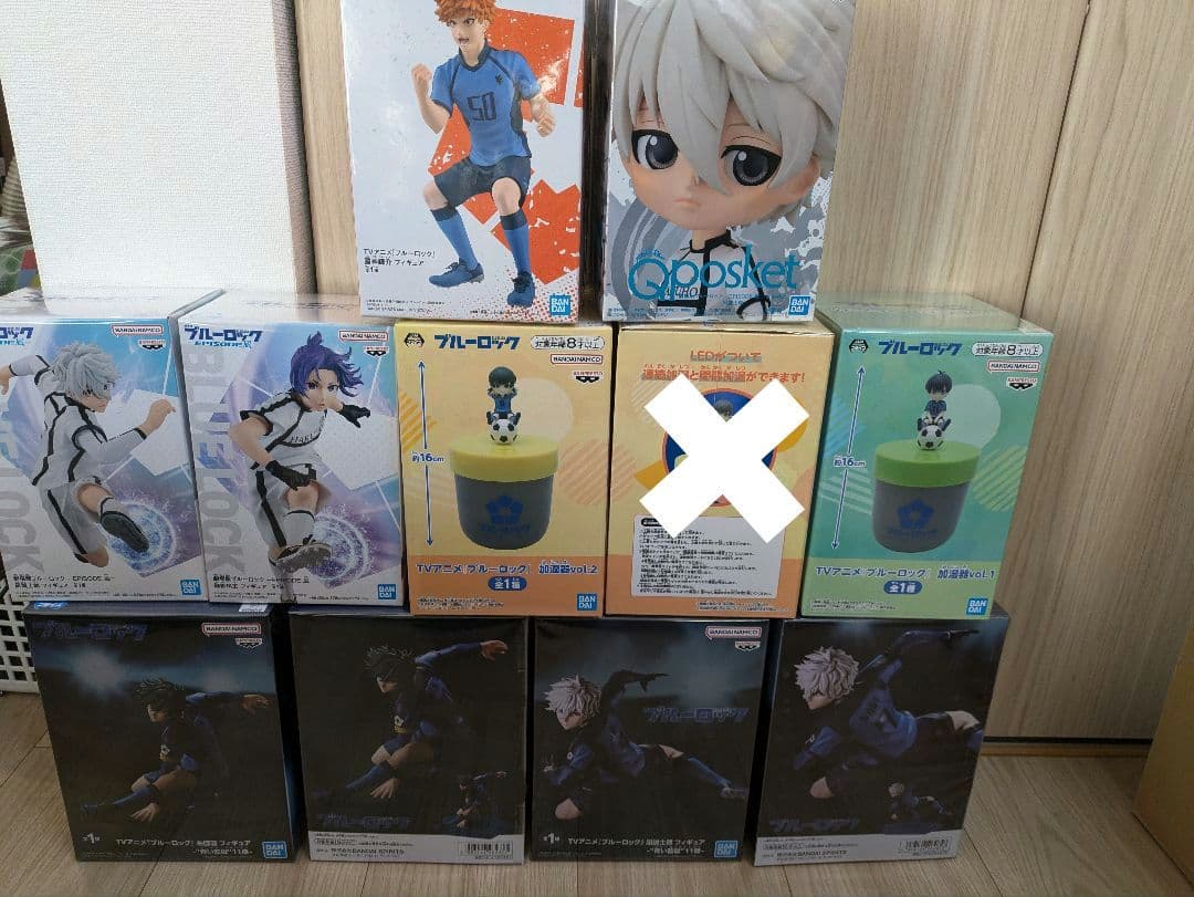 【新品・未開封品】バンダイ ブルーロック フィギュア 8体と加湿器２点セット