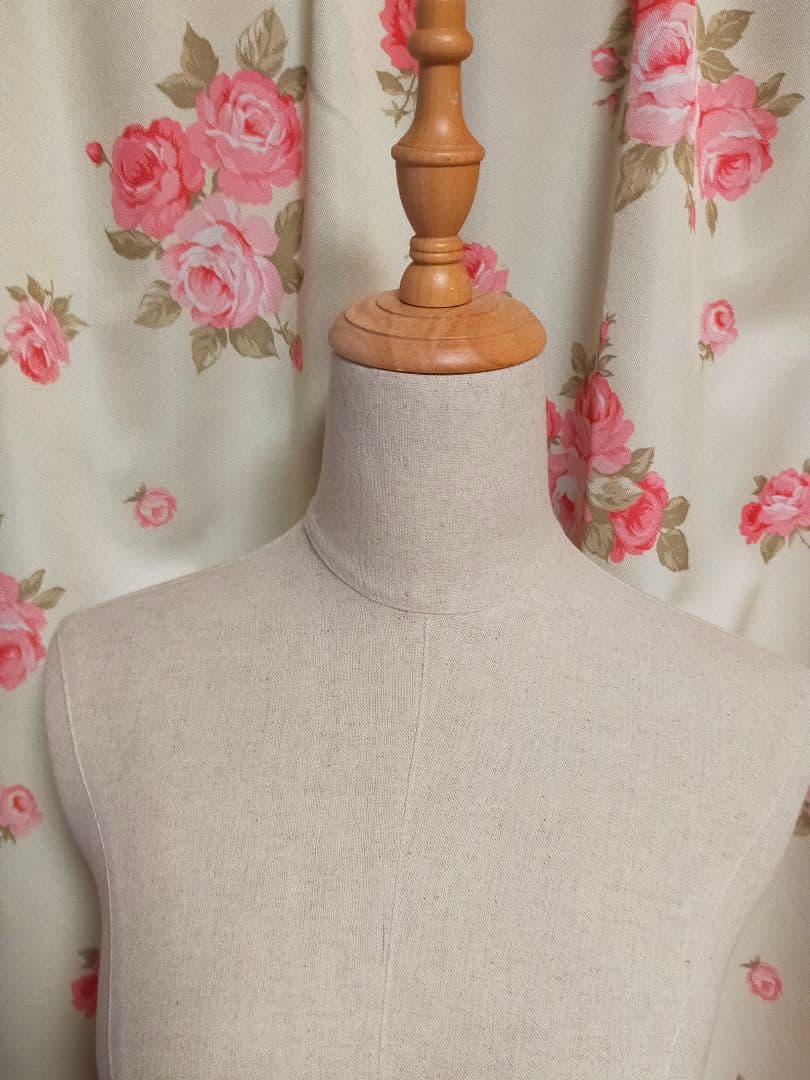 新品　スボン可　トルソー マネキン 7号 レディース 猫脚 木製　生地美品