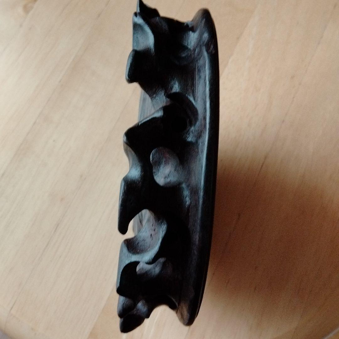 中国骨董陶磁器を乗せる安定した鑑賞台、台座最高級天然紫壇細工精製高級感のあるもの