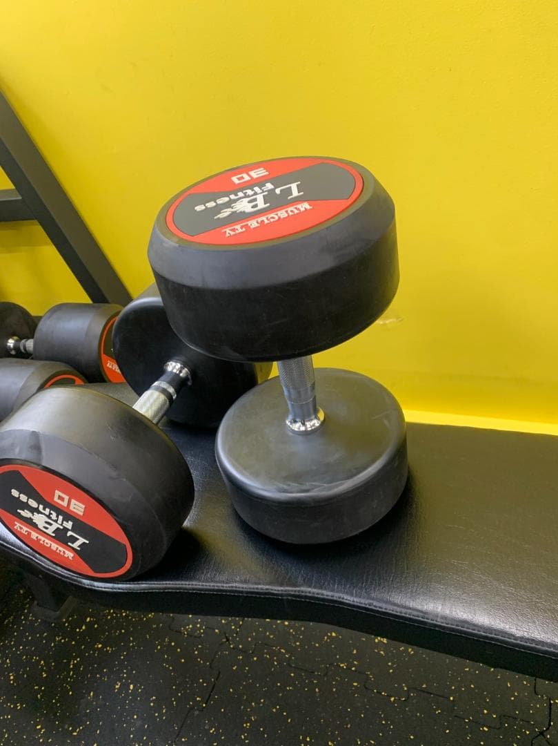半額ラバーダンベル　30㎏　2個 定価　35000円