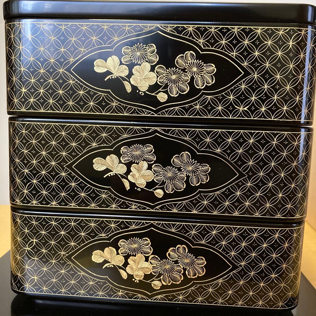 輪島塗　三段重　高級漆器　飾り重　台付