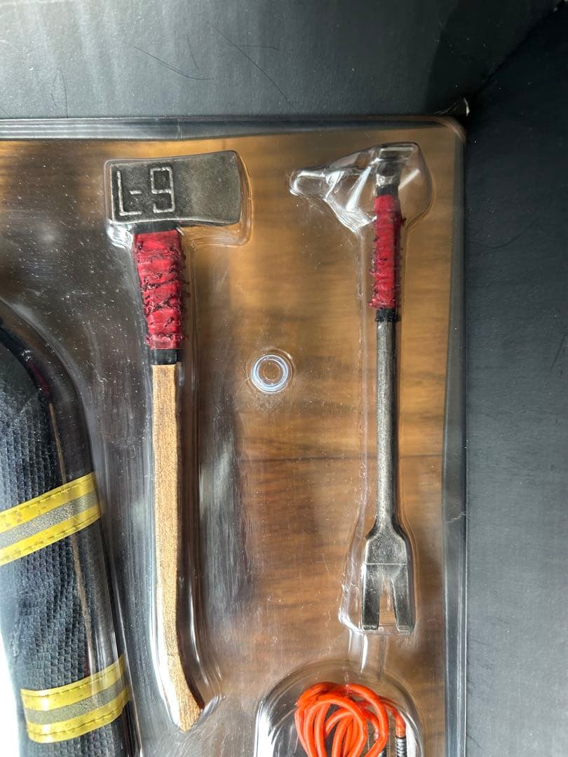 ホットトイズ FIRE FIGHTER 消防士 未開封