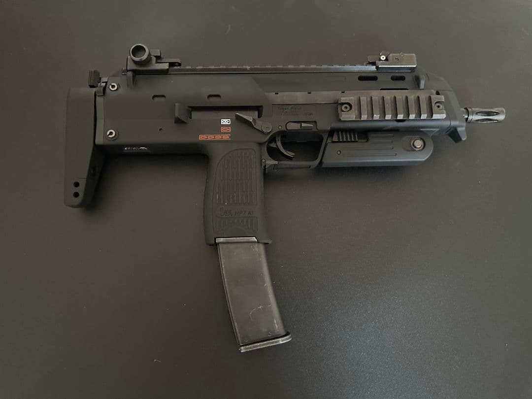 【セール/美品】MP7A1 ガスブローバックエアガン ブラック
