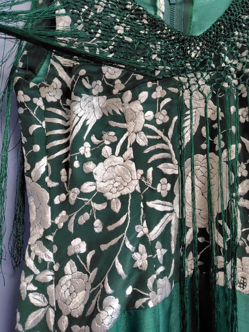 フラメンコ衣装　緑ワンピース+白パニエ