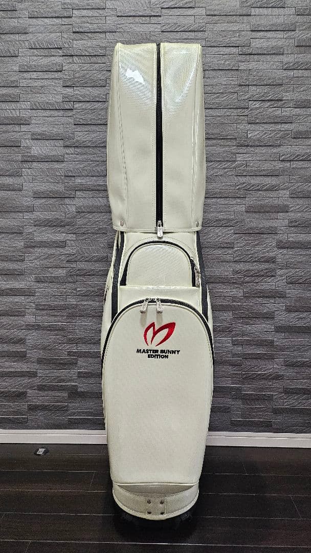 MASTER BUNNY EDITION キャディバッグ ホワイト エナメル
