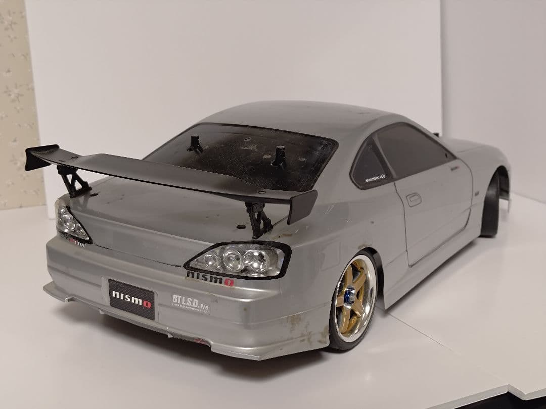 タミヤ　TT-01 メカ、ボディつき