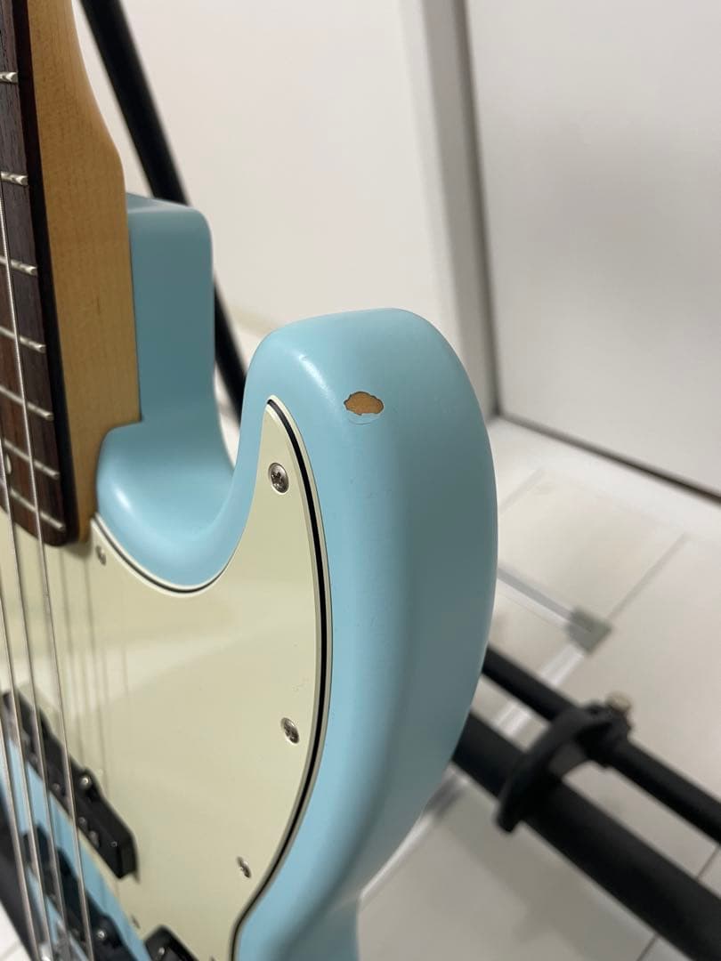 ベース Fender Junior Jazz Bass Made in Japan