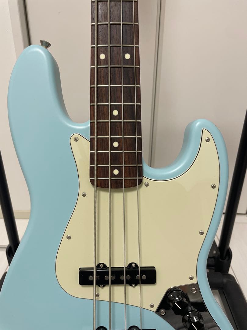 ベース Fender Junior Jazz Bass Made in Japan