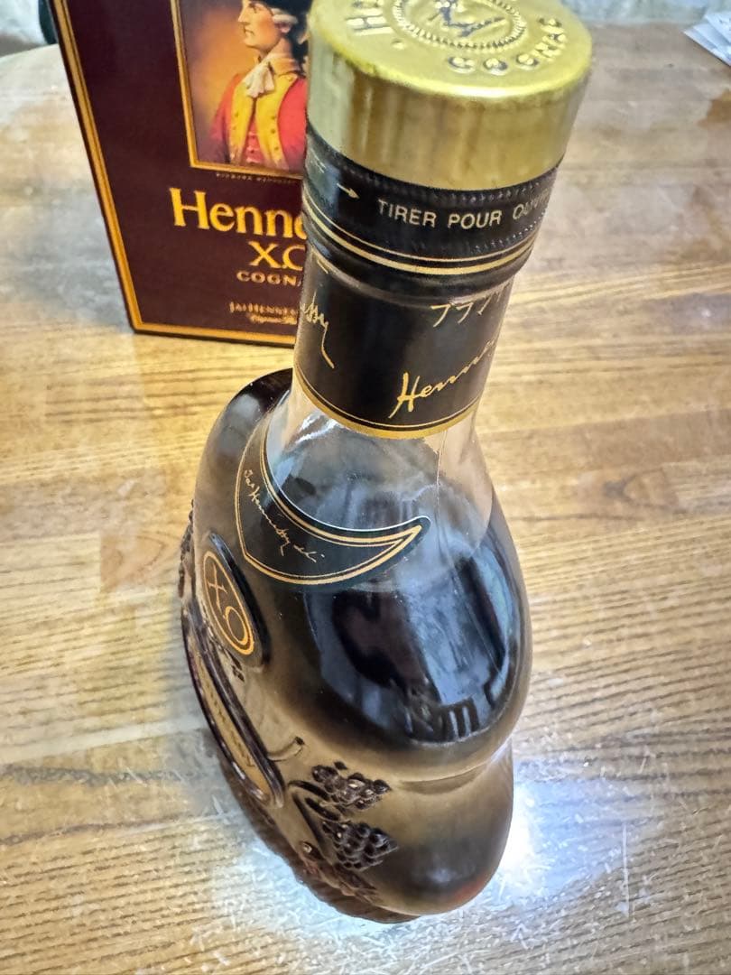Hennessy XO コニャック 700ml 箱入り