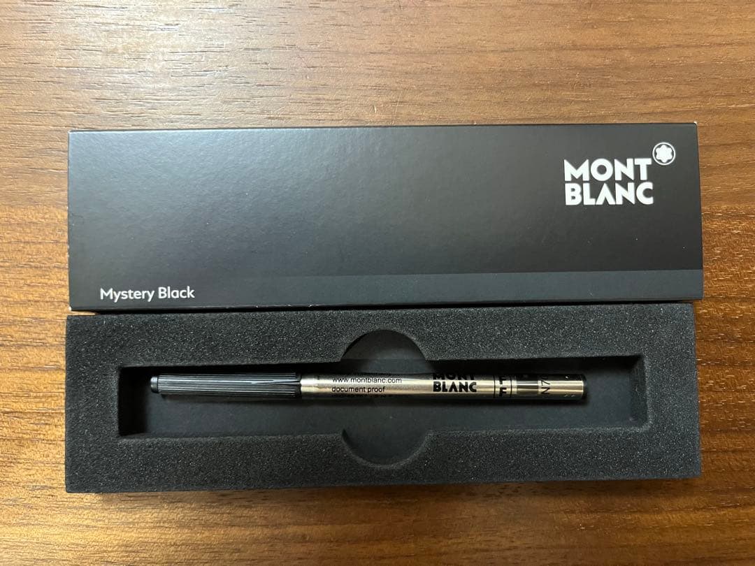 MONTBLANC ボールペン ケース 替え芯付き❗️