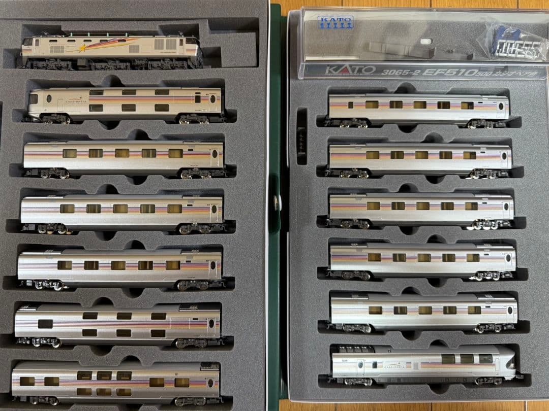 KATO E26系 カシオペア 客車、機関車EF-51カシオペア色の13両セット
