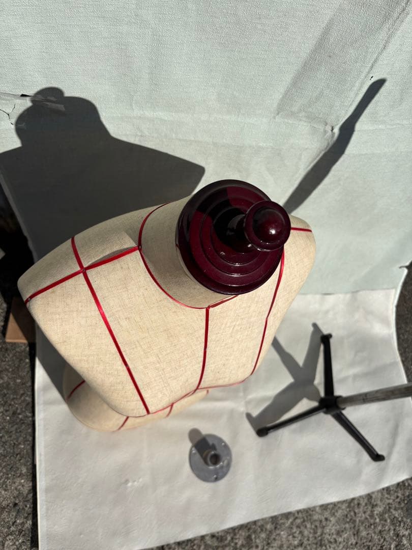 ボディーライン入り　トルソー　マネキン　洋装ソーイング布製スタンド付き針打てます