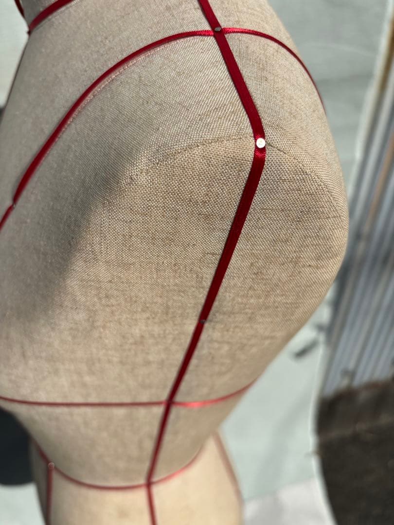 ボディーライン入り　トルソー　マネキン　洋装ソーイング布製スタンド付き針打てます