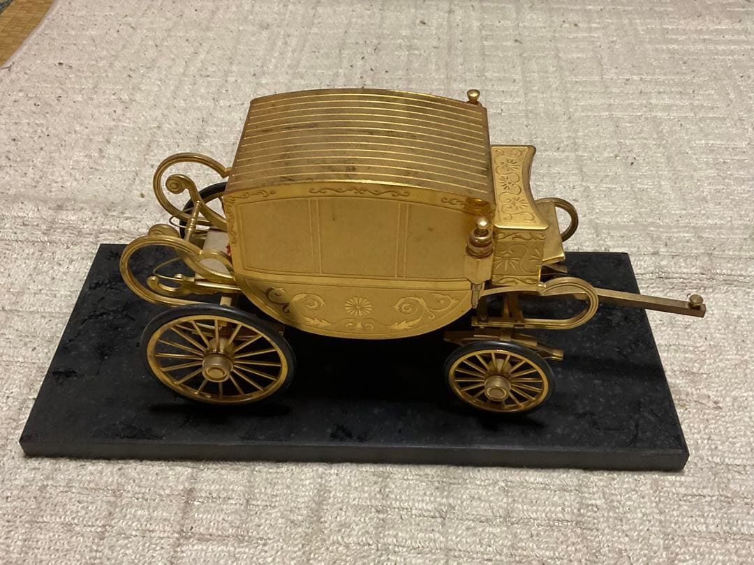 天皇陛下即位記念幌馬車／ダイキャスト製品・24k GP。【現状出品　稼働します】