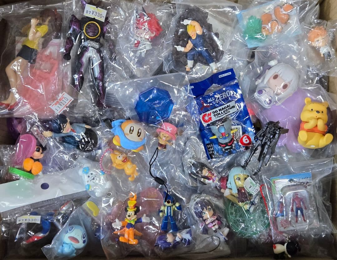 大量まとめ売り フィギュア ガチャガチャ フィギュアストラップなど 190個