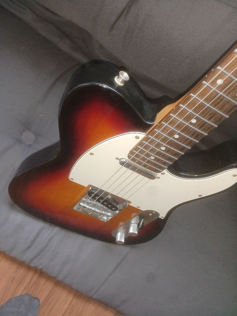 メイビス　テレキャスタータイプ サンバースト