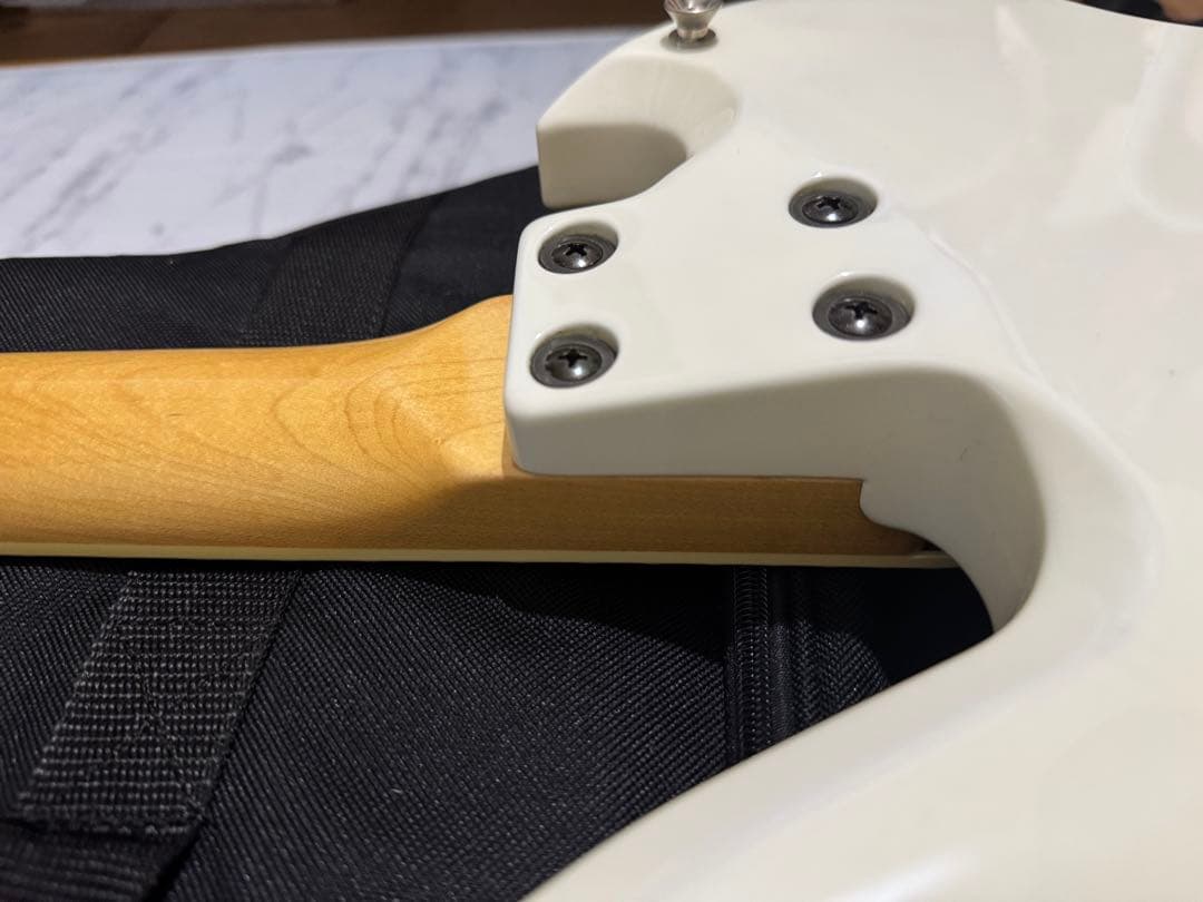 限定100本 Burny MG-145SW hide model スノーホワイト