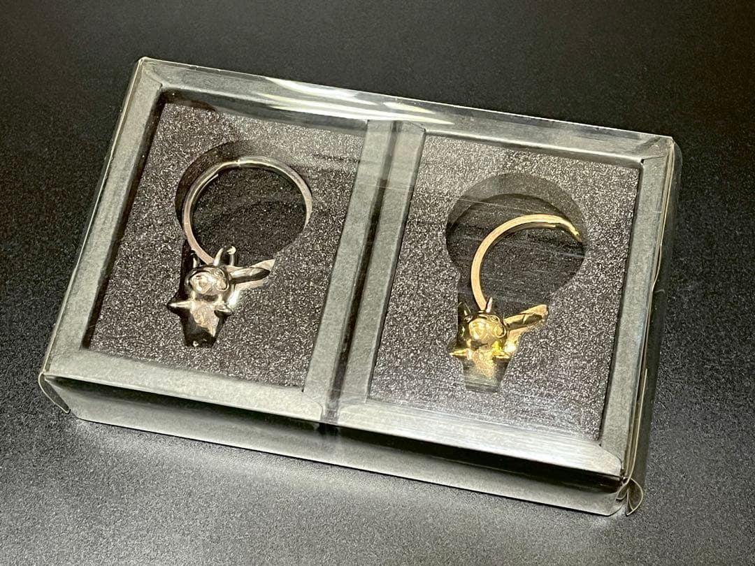 【希少・非売品】金銀メッキ ピカチュウ キーホルダーセット