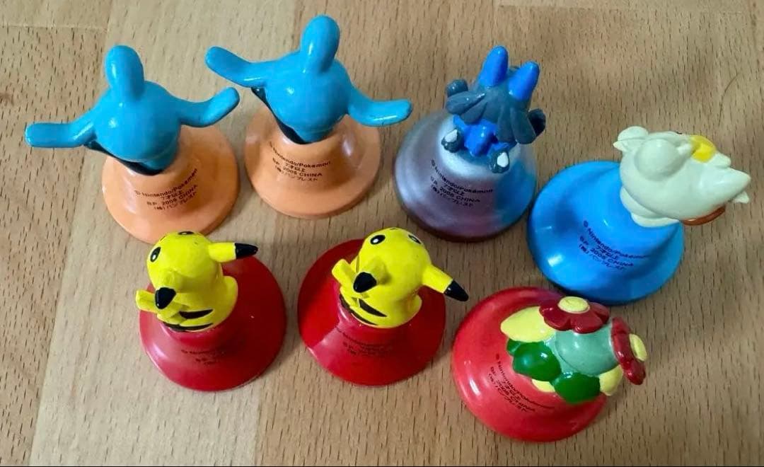 【平成レトロ】フィギュア付きハンドベル　ポケモン　ピカチュウ　ニャース　ルカリオ