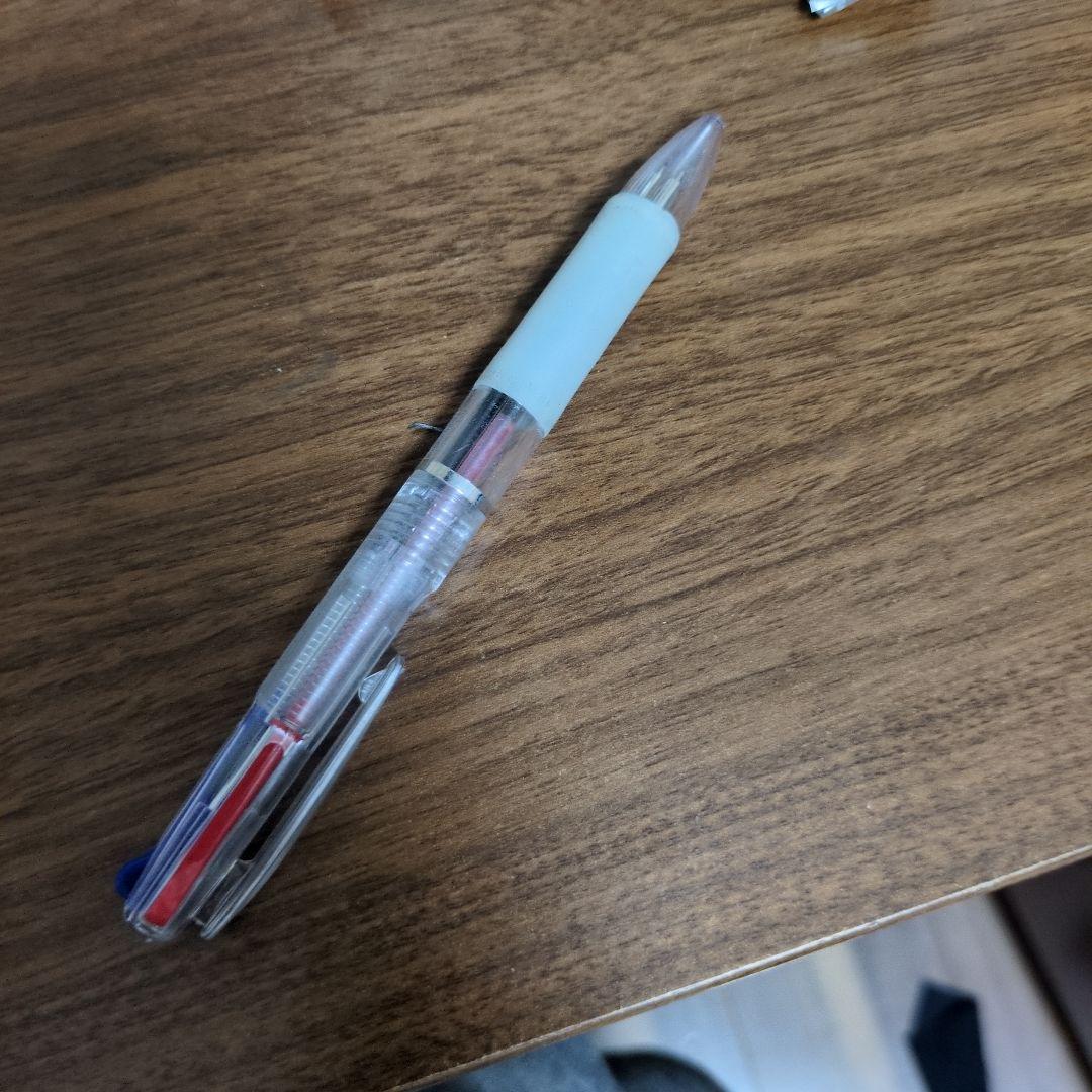 多色ボールペン 水色グリップ