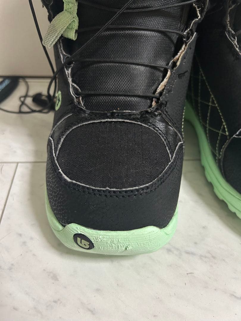 BURTON スノーボードブーツ 24cm ケース付き