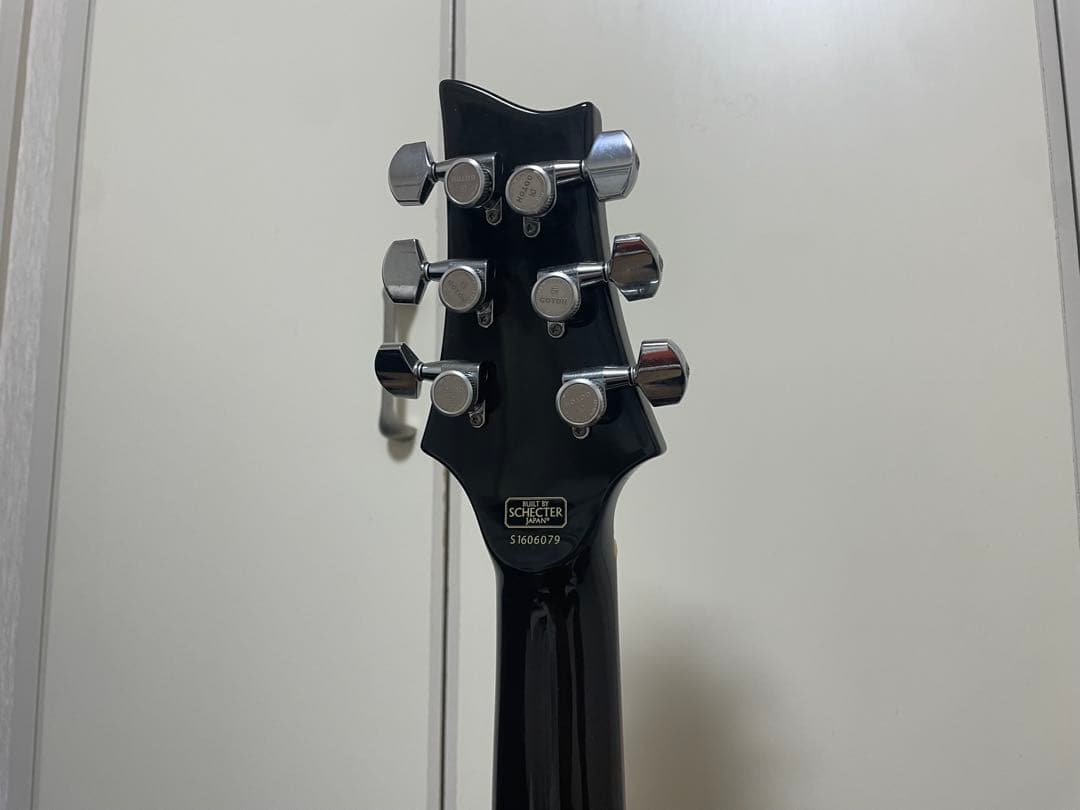 Schecter ブラック エレキギター