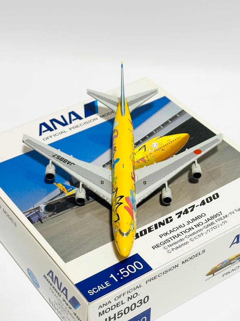 全日空商事 1/500 ANA B747-400 ピカチュウジャンボ