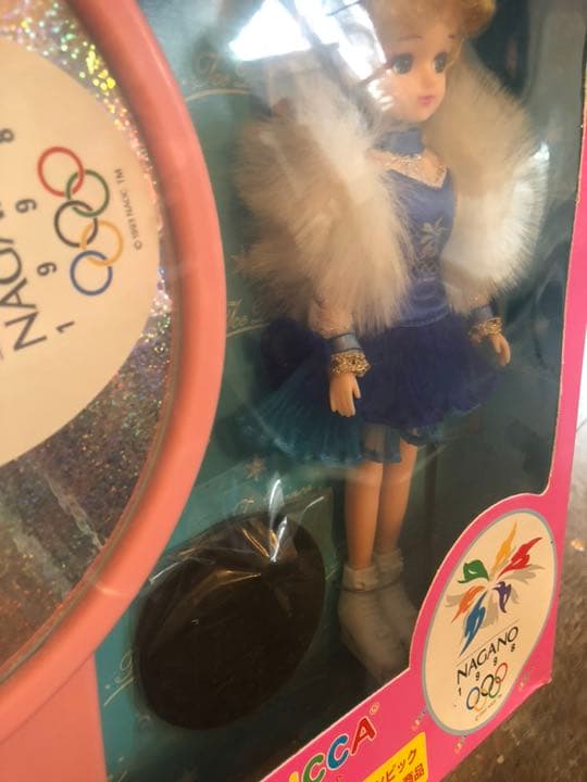 アイスダンスのりかちゃん人形  長野オリンピック回る台付き オリンピック 東京