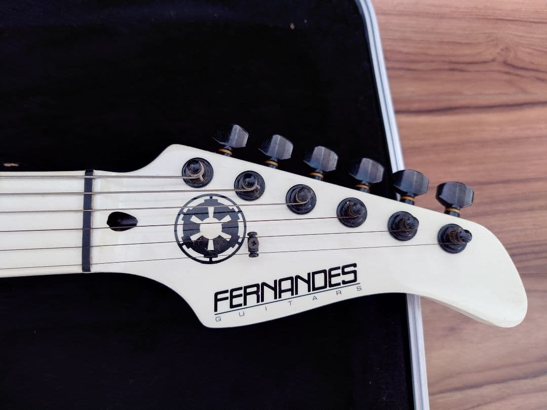 【希少】Fernandes Star Wars Retrorocket