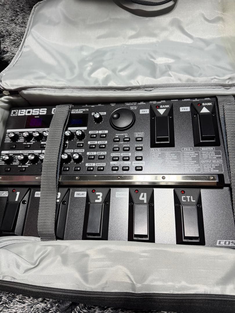 ギターマルチエフェクター　BOSS GT-8 超美品！