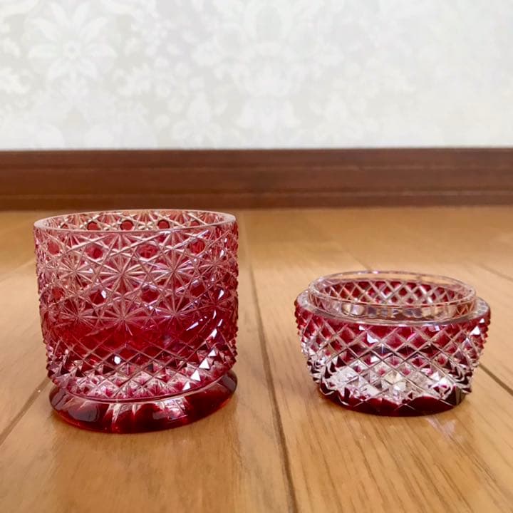 ナツメ(棗) クリスタル 江戸切子 レッド 黒川昭男 作 (新品未使用)