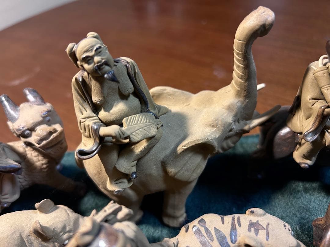 中国美術　工芸品 石湾人形　神獣八仙　(大)