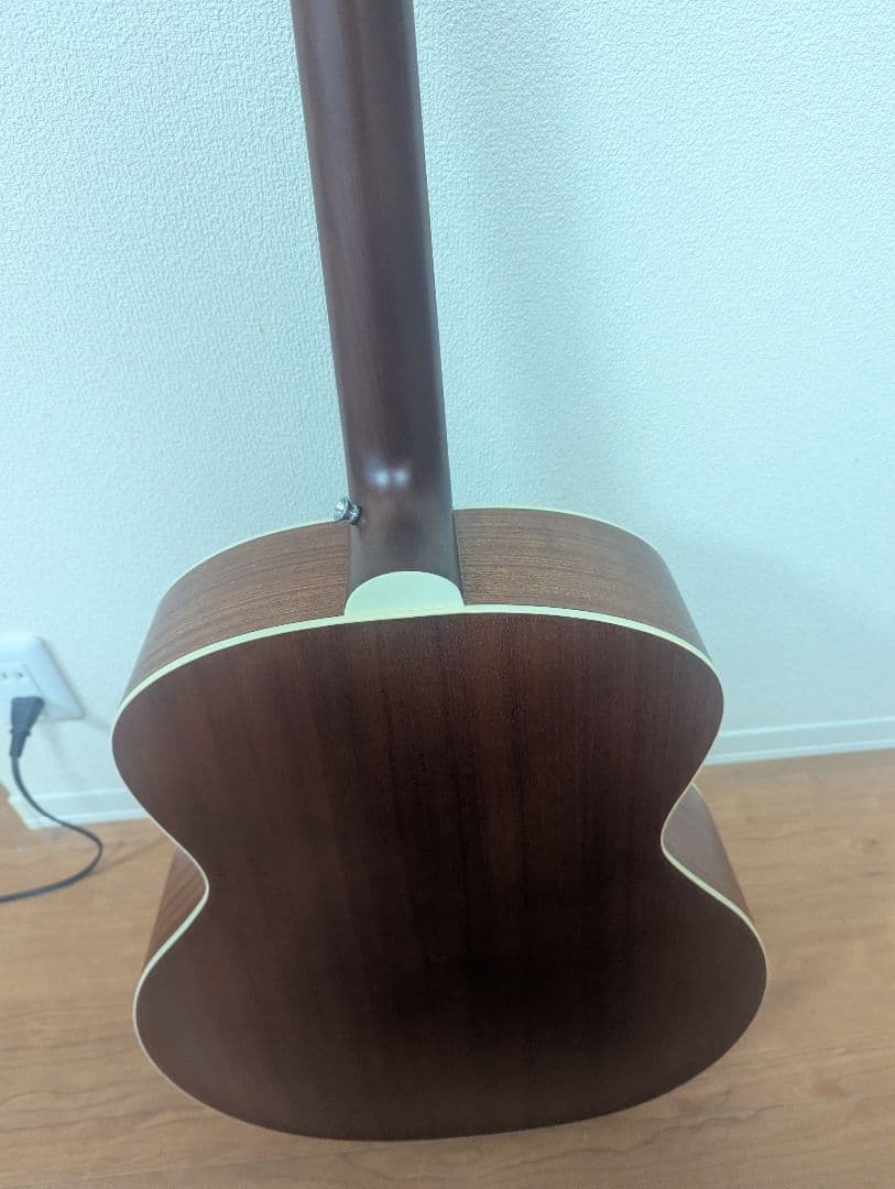 京都市内手渡し希望。GUILD アコースティックベース 4弦