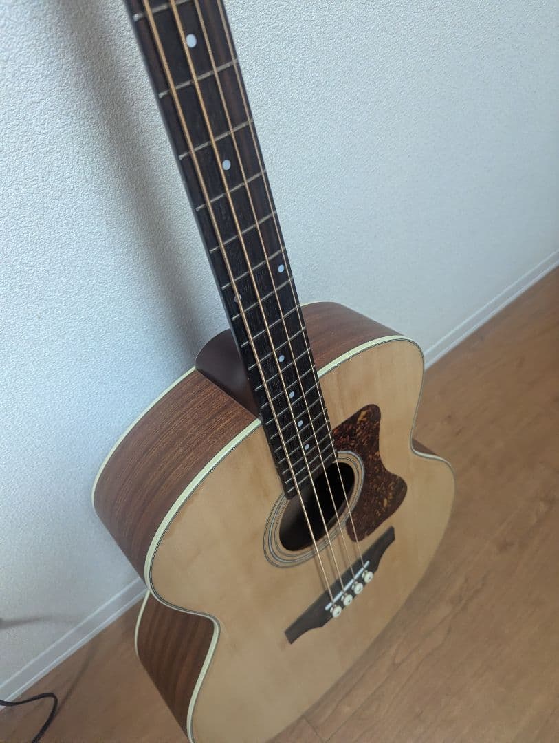 京都市内手渡し希望。GUILD アコースティックベース 4弦