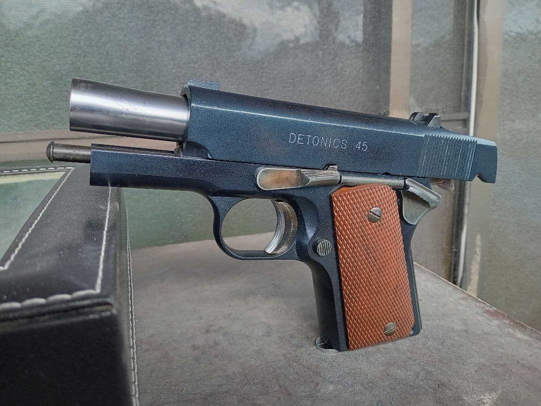 2*j様 東京マルイ　デトニクス45　ガスブローバック(ABS製)