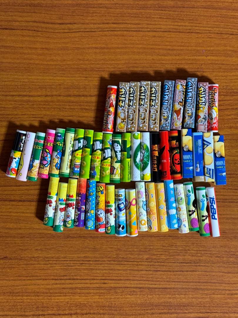 鉛筆キャップ、消しゴム、ミニのりケース、筆箱