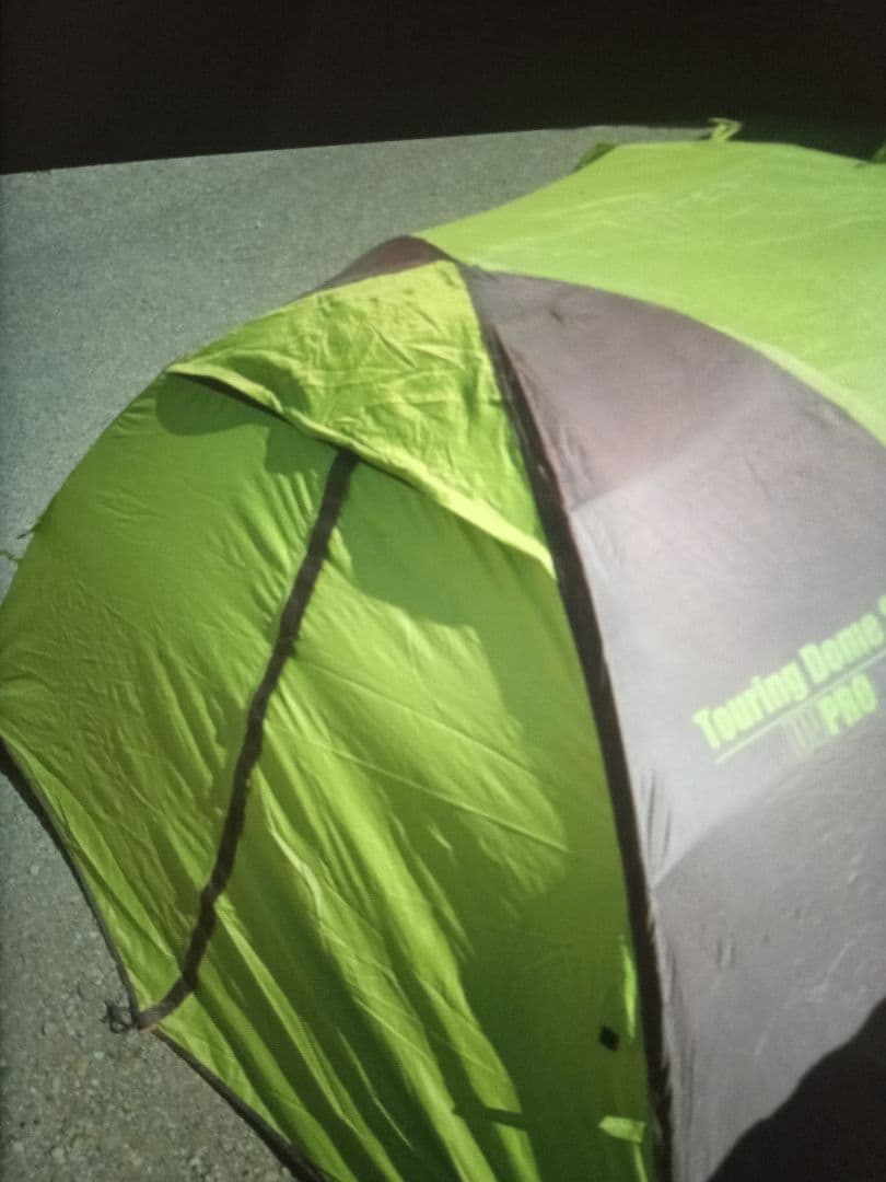 ソロキャンプにオススメ　4点セットです　テントにチェア、テーブル等