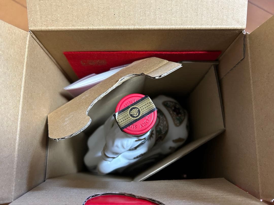 新品未開栓 サントリー ウイスキー ローヤル 午歳 干支ボトル