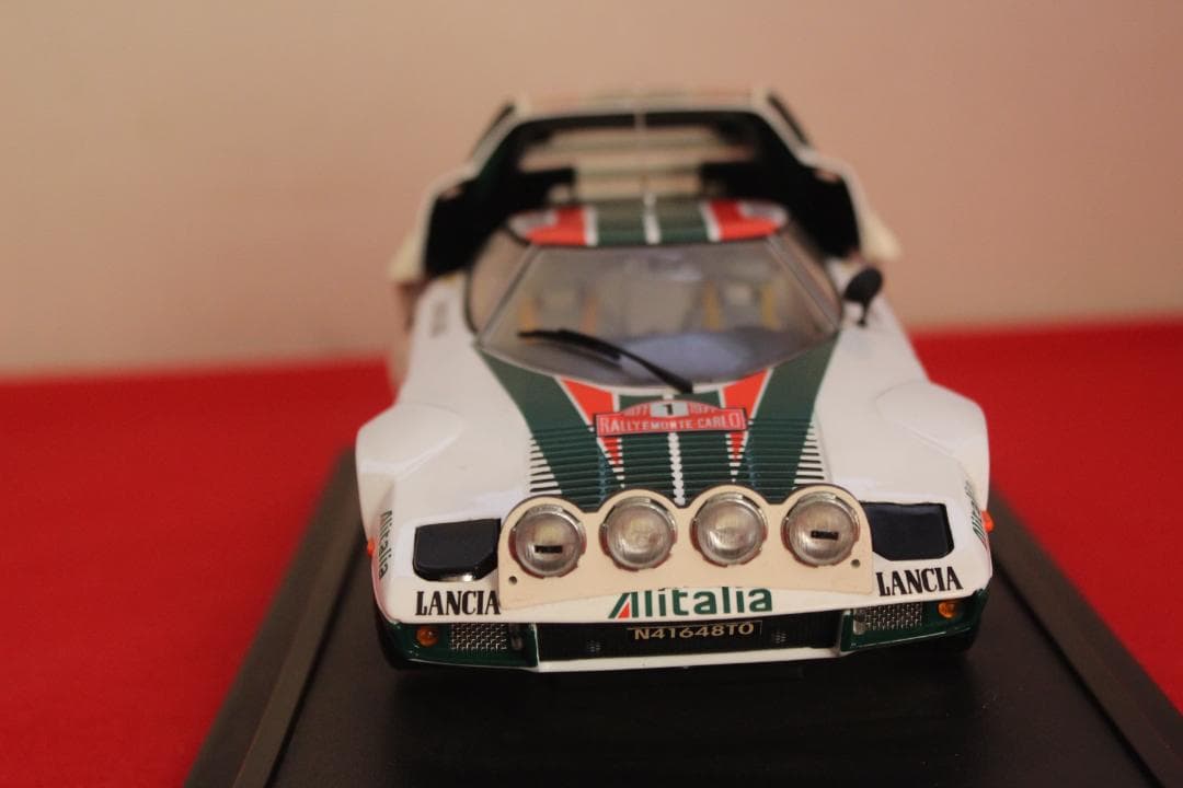 ミニカー 1/18 WRC ランチア・ストラトス(ライト点灯モデル)