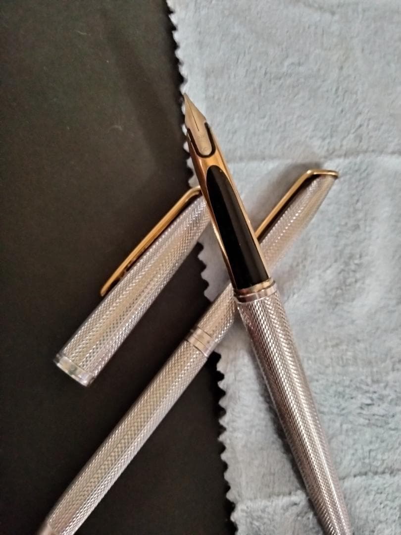 シルバー メタル万年筆と ボールペン 2本セット