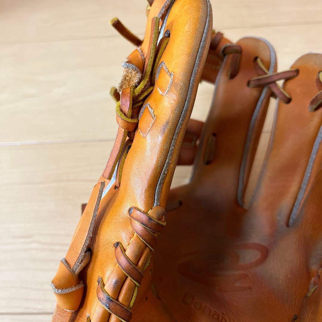 ドナイヤ山田哲人軟式グローブ