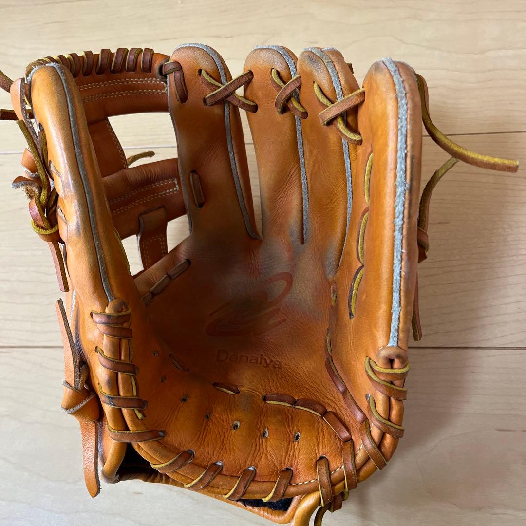 ドナイヤ山田哲人軟式グローブ
