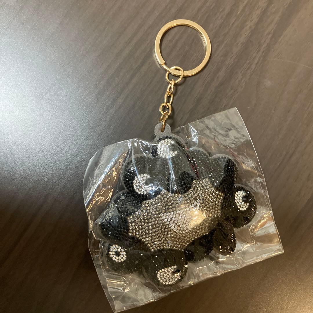 ミャクミャク　ラインストーン　キーホルダー　黒　キラキラ　マスコットキーホルダー