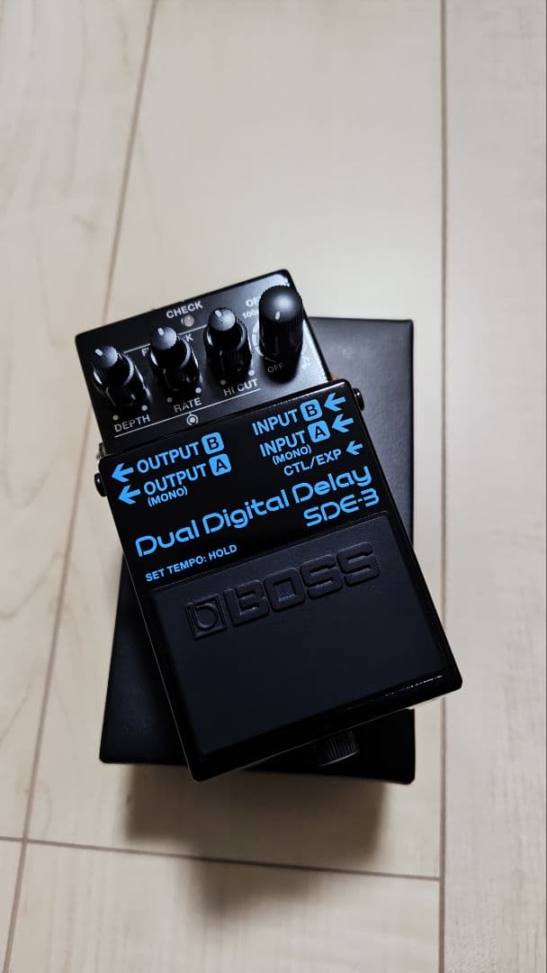 ギター BOSS SDE-3 dual digital delay